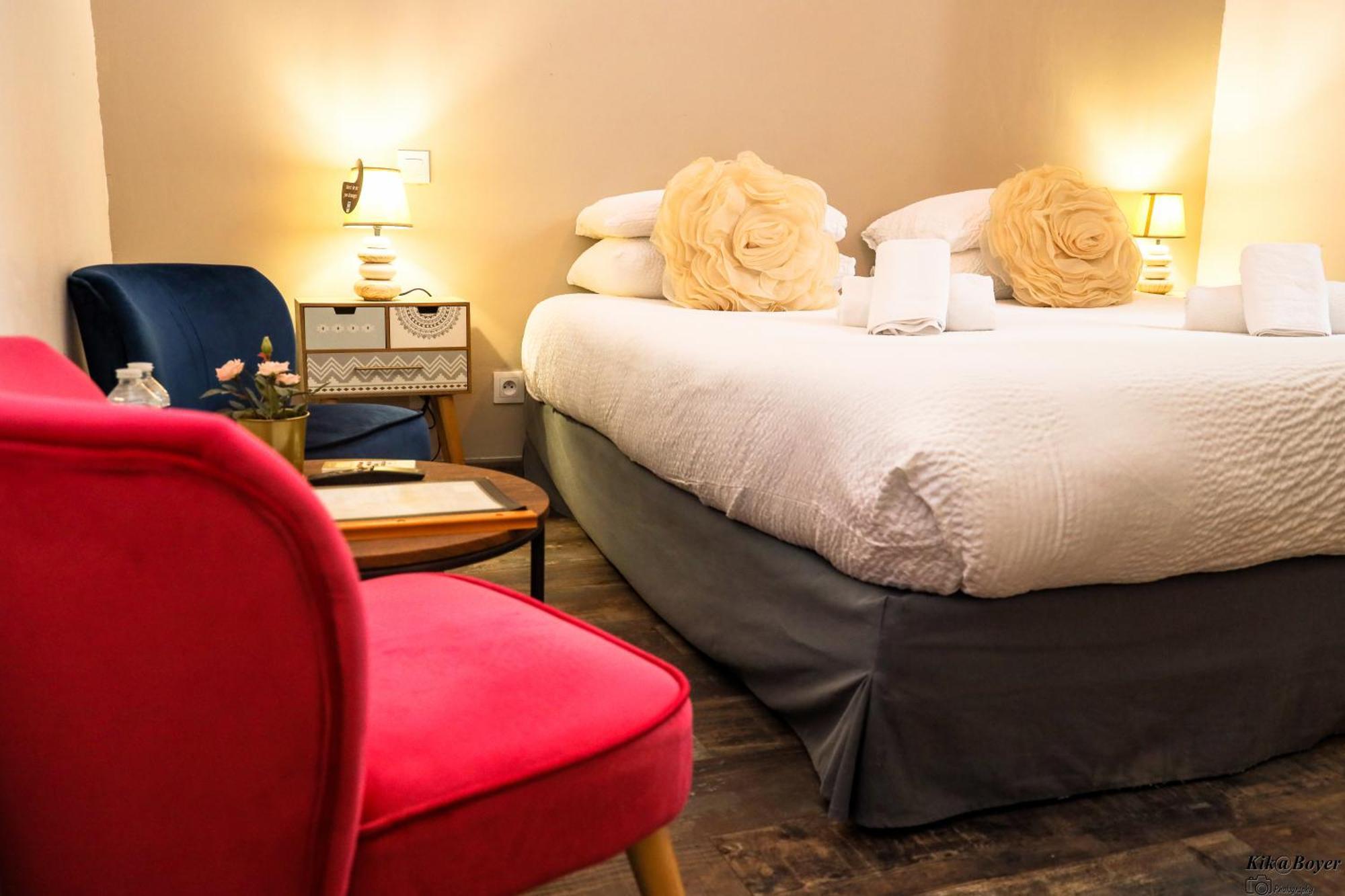 Hotel Restaurant La Plage Port-Saint-Louis-du-Rhone Ngoại thất bức ảnh